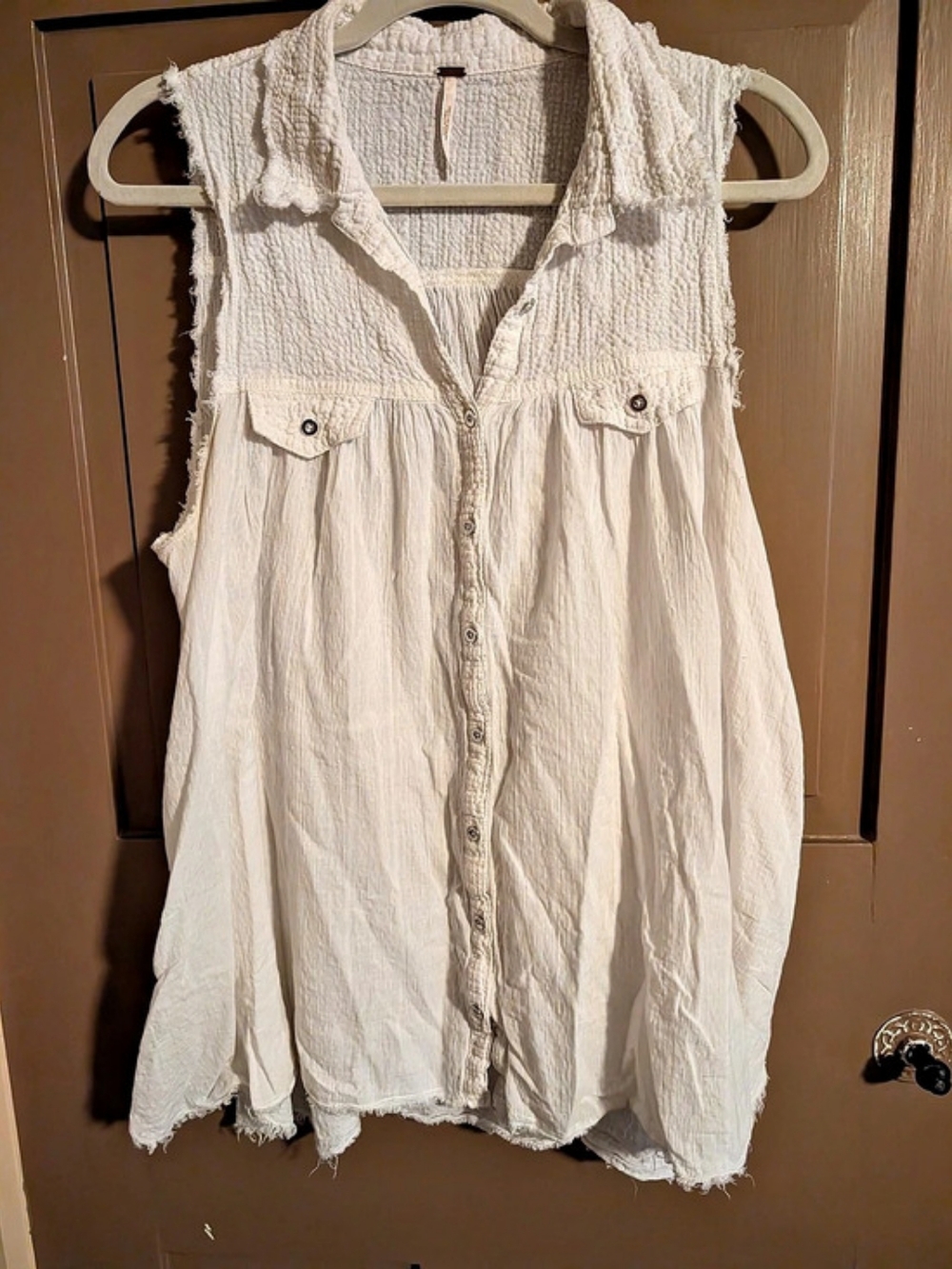 Free People Sleeveless White Button Front Top Gauzy Cotton Flowy Size Medium